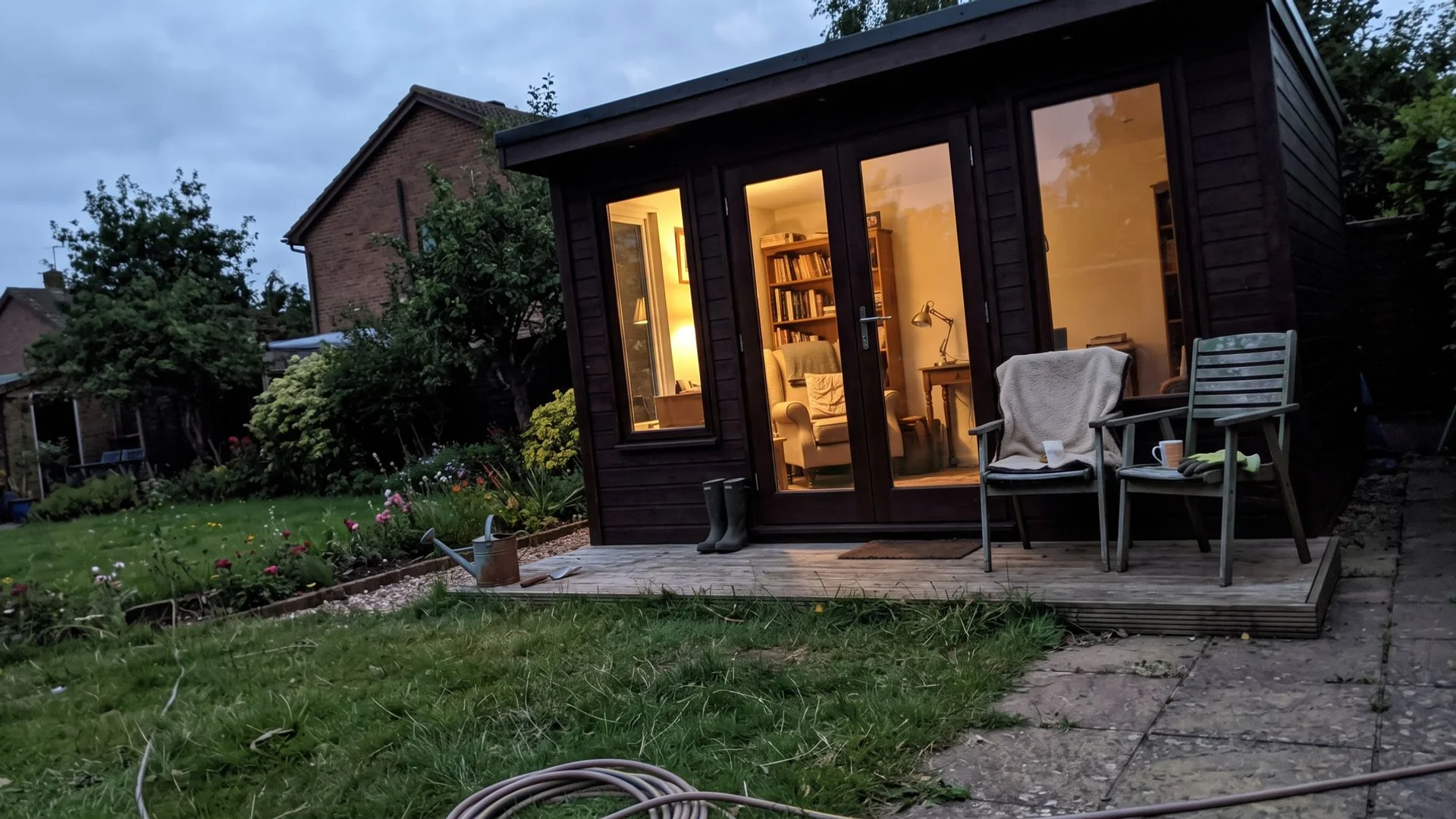 Bespoke insulated garden room built at a home in Flitwick, Bedfordshire